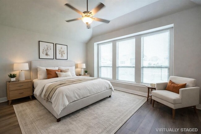 Building Photo - 337 Alicante Ln