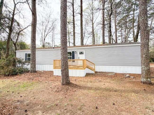 Building Photo - 77 Edinburgh Dr SW