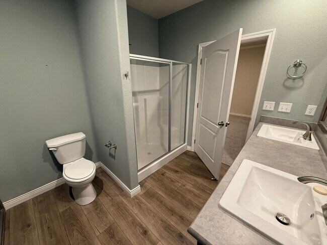 Building Photo - 17069 Norwalk Rd