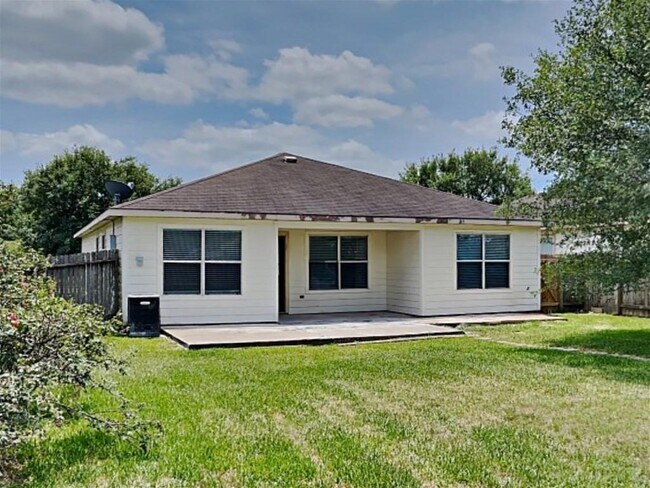 Building Photo - 4727 Comal River Loop