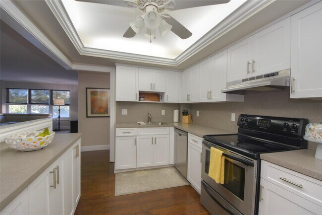 Building Photo - 405 N Ocean Blvd