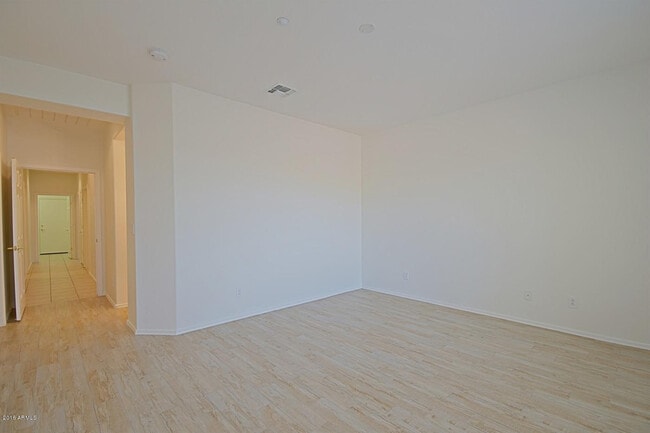 Building Photo - 41440 N Bent Creek Way
