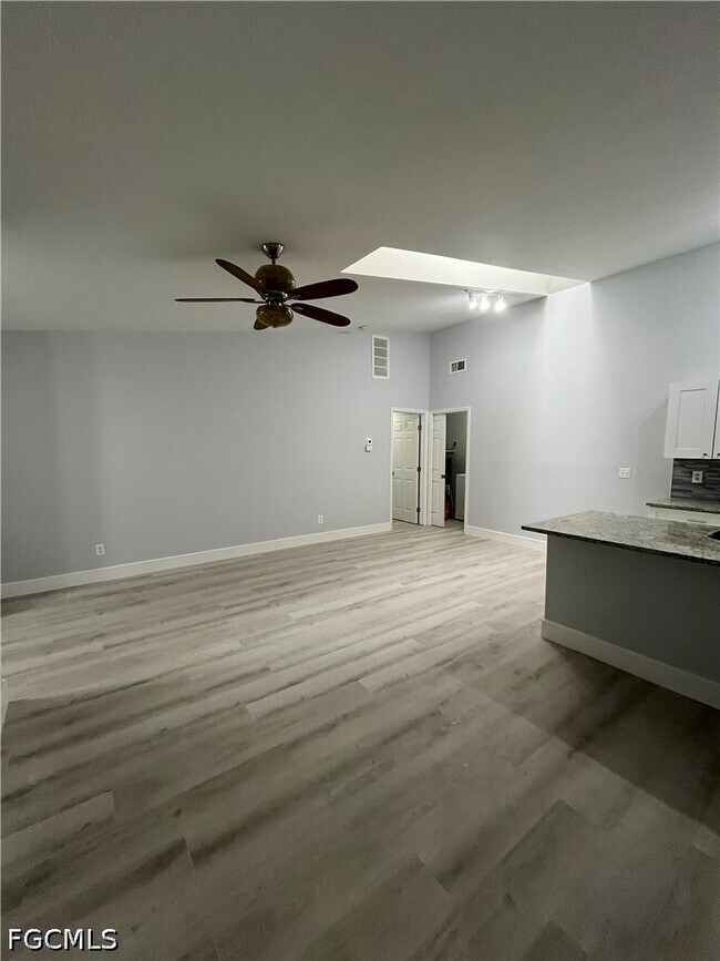 Building Photo - 5111 SW Courtyards Ct