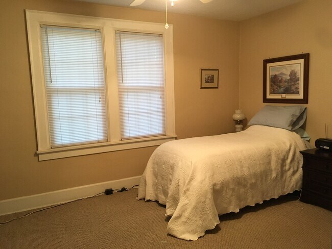 Building Photo - 4104 N College Ave