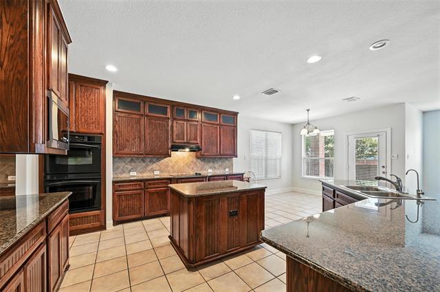 Building Photo - 14743 Daneway Dr
