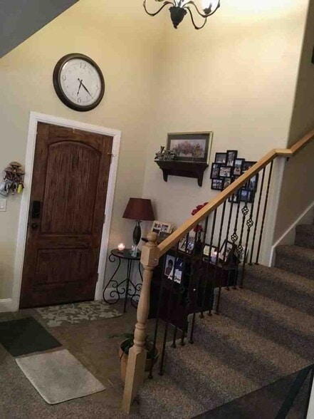 Building Photo - 10415 N Tamarack Way