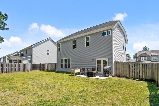 Building Photo - Holly Ridge 4 Bedroom