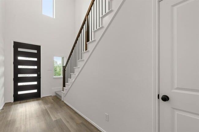 Building Photo - 10739 Blossom River Dr