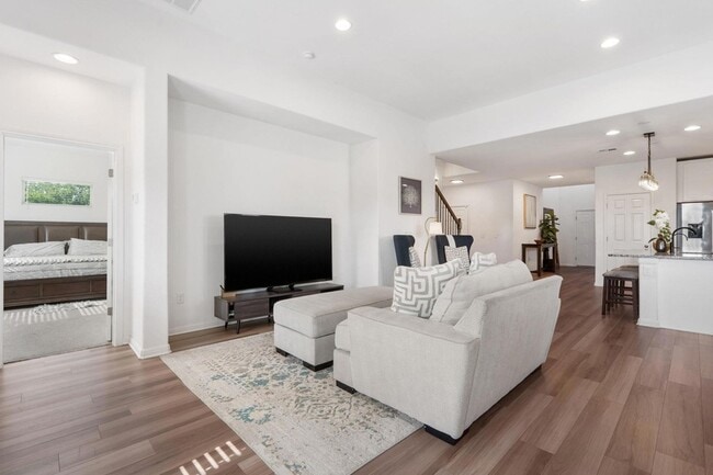 Building Photo - 232 Manassas Dr