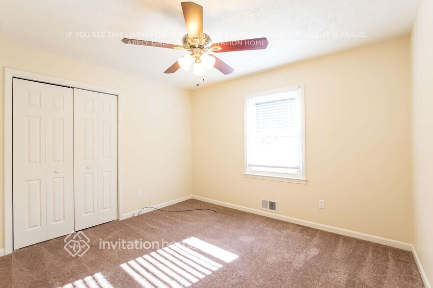 Building Photo - 4656 E Glen Ridge Cir