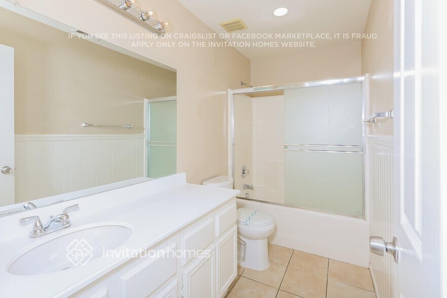 Building Photo - 25354 Silverwood Ln