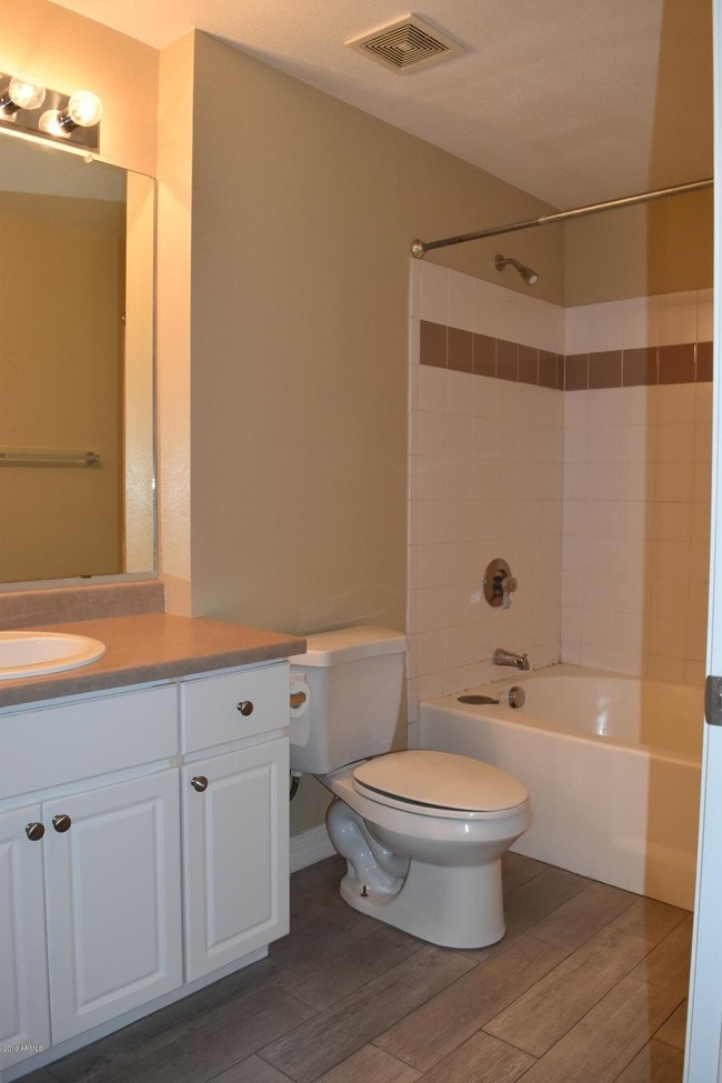 Building Photo - 1701 E Colter St