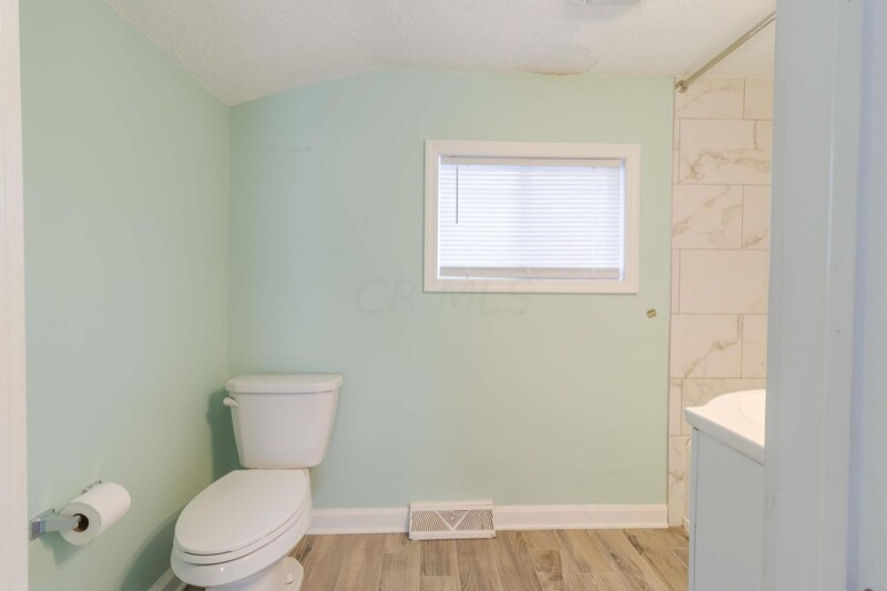 Building Photo - 319 Brehl Ave