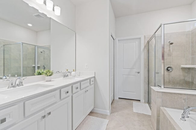 Building Photo - 15996 Cape Coral Lp