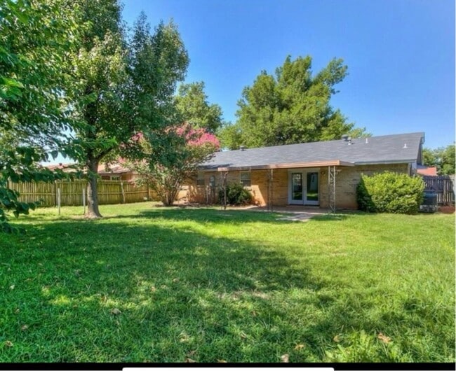 Building Photo - 309 Kimberly Ln