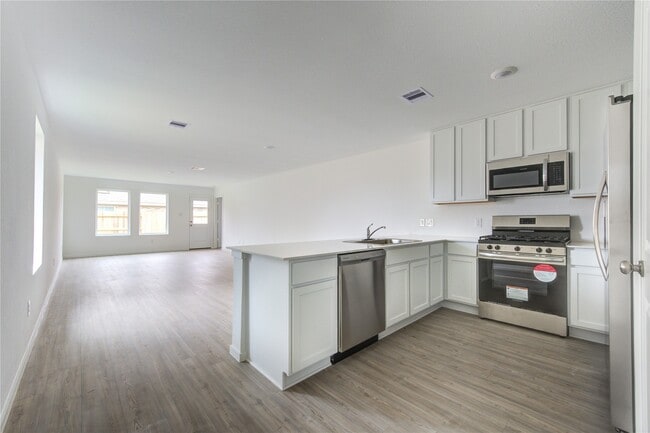 Building Photo - 26811 Prairie Smoke Ln