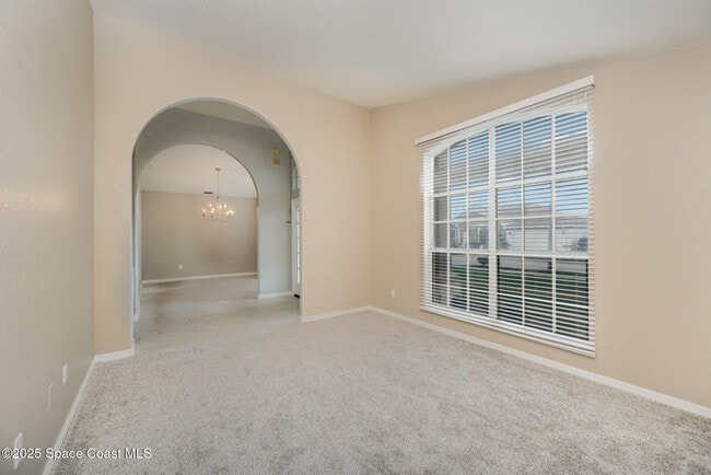 Building Photo - 776 Carriage Hill Rd
