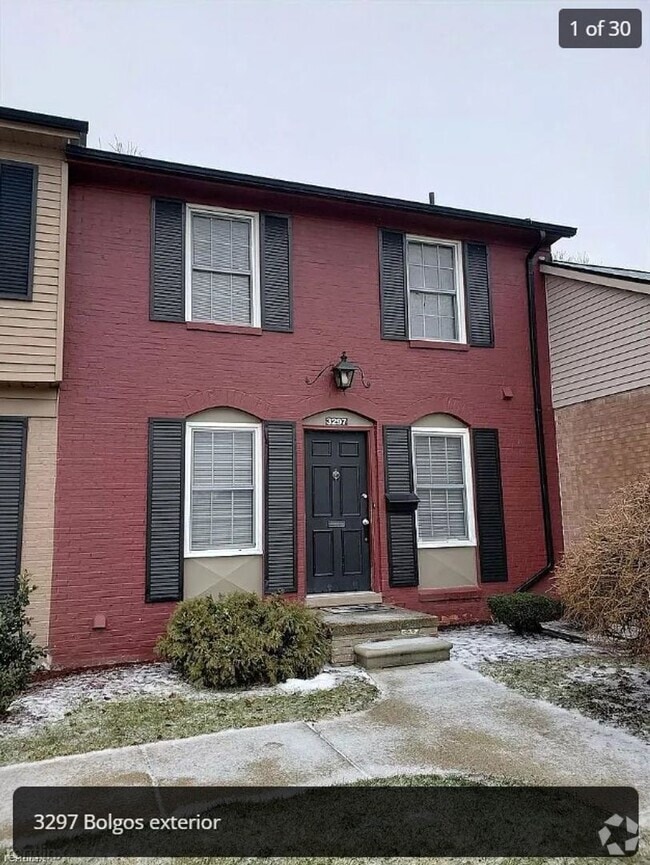 Building Photo - $2,175 Chapel Hill Condo For Rent