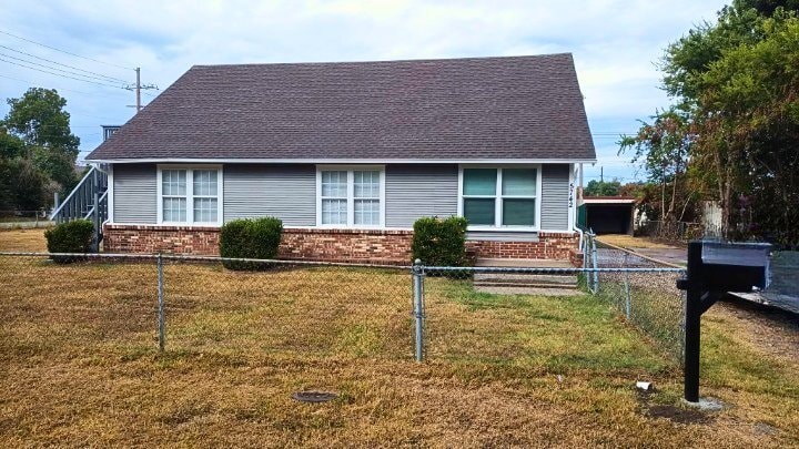 Building Photo - 5742 S Quincy Ave