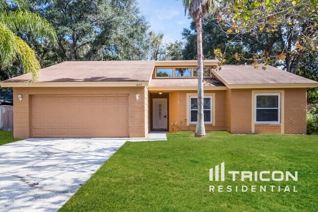 Primary Photo - 1605 Long Pond Dr