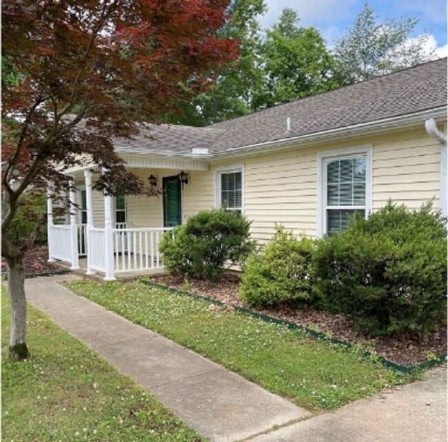 Building Photo - Coming Soon!! Beautiful Home in the heart of Madison!!