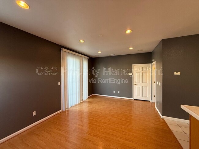 Building Photo - 10628 Siskiyou Ln