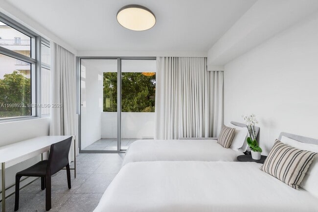 Building Photo - 1201 20th St