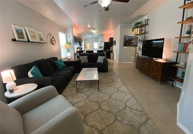 Building Photo - 7016 Razors Edge Dr