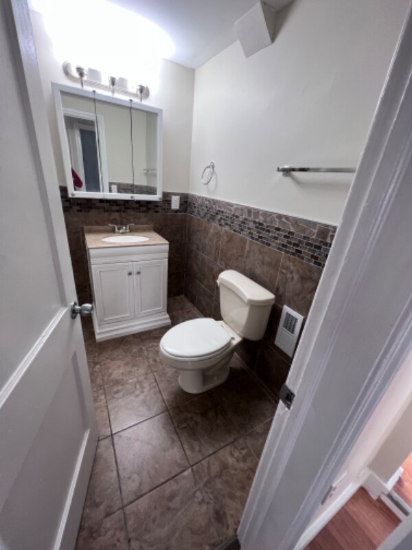 Building Photo - 7069 Belleville Rd