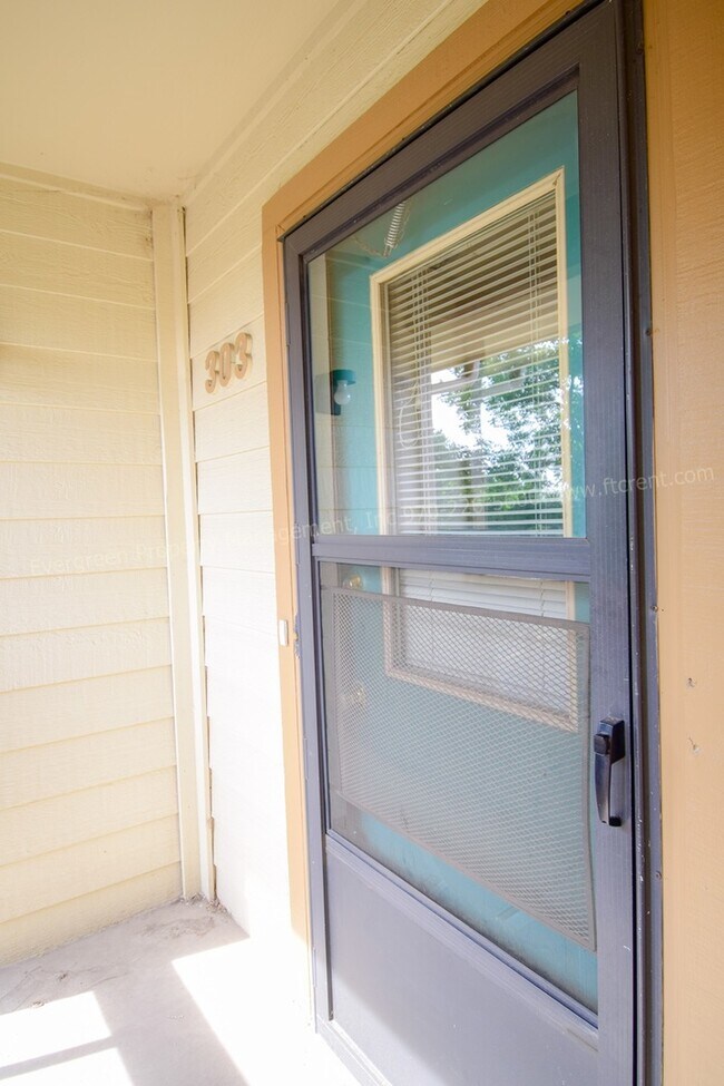 Building Photo - 2960 W Stuart St