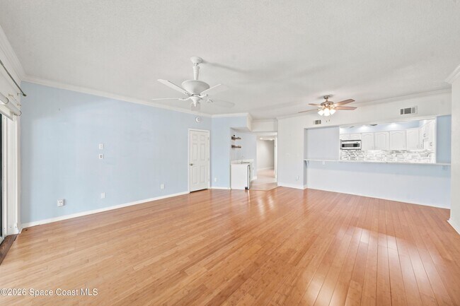 Building Photo - 905 N Harbor City Blvd