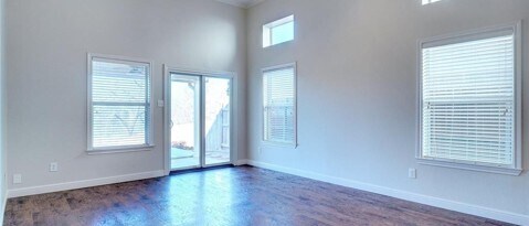 Building Photo - 160 Angus Dr