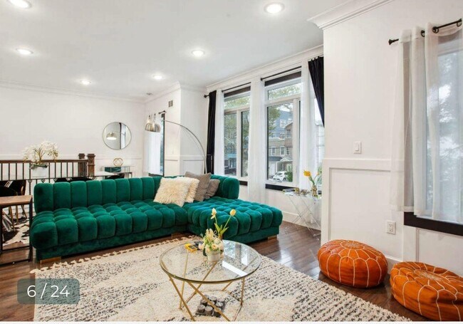 Building Photo - 65 Corbin Ave