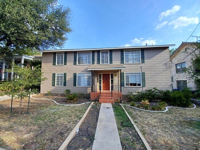 Building Photo - 710 W French Pl