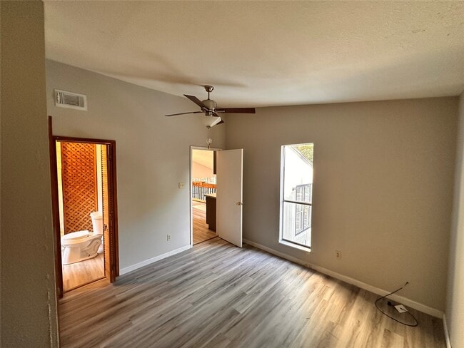 Building Photo - 3211 Keller St