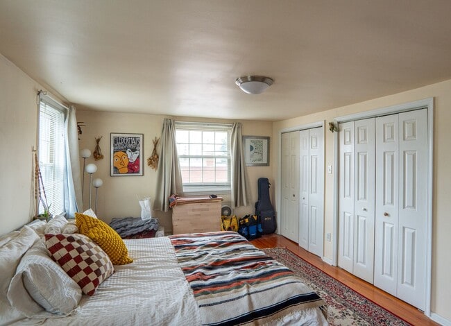 Building Photo - 1 bedroom w/d in unit