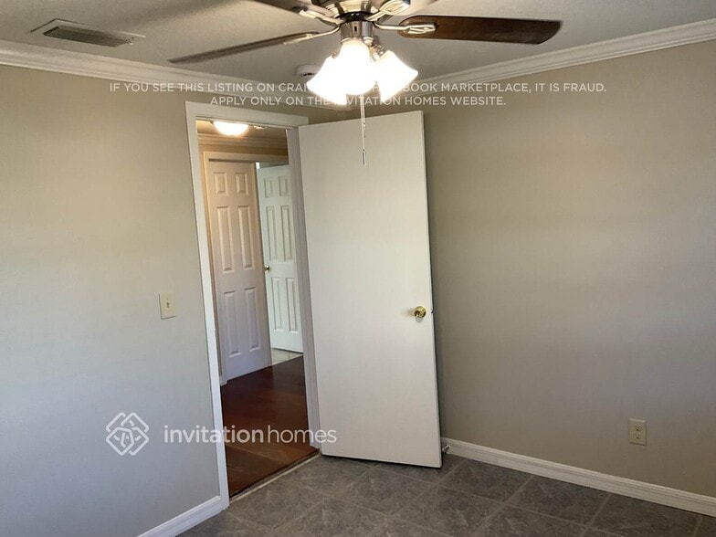 Building Photo - 6828 Eden Ln