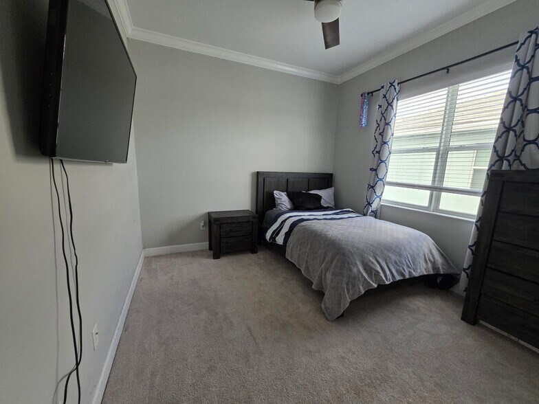 Building Photo - 16007 Whippoorwill Cir