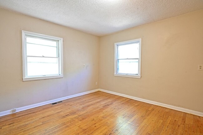 Building Photo - 555 Wyoming Ave