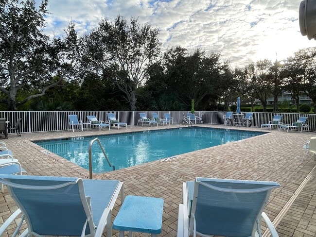 Building Photo - Upscale 3 BR Furnished Condo in Inlet at Sebastian