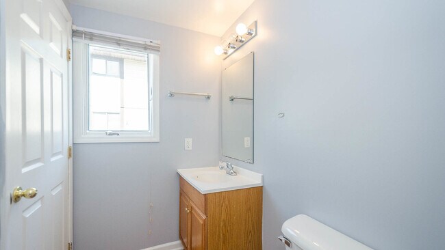 Building Photo - 1441 S State St