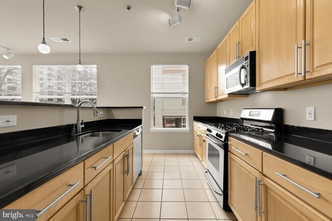 Building Photo - 1201 East-West Hwy