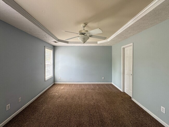 Building Photo - Charming 3 Bed 2 Bath Home with Bonus Room