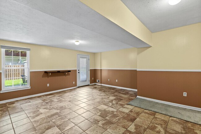 Building Photo - 5411 Castlestone Dr