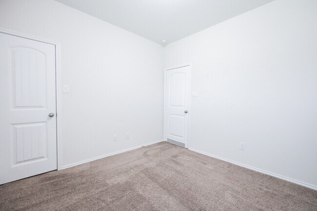 Building Photo - 9858 Copper Ranch Trail