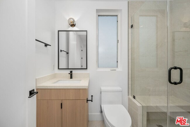 Building Photo - 5248 Auckland Ave