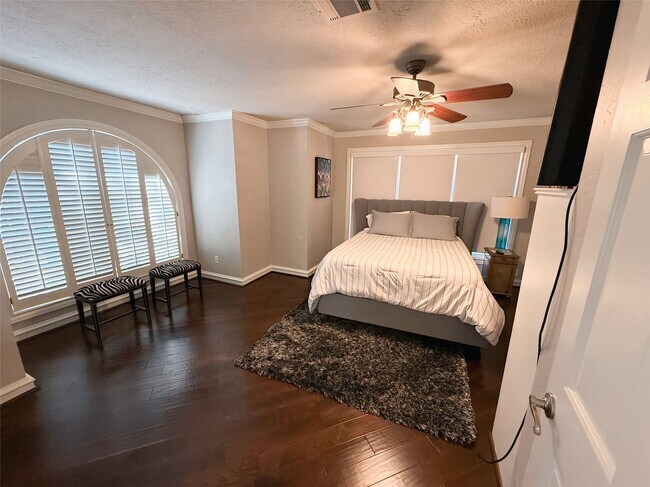 Building Photo - 2819 Cedar Woods Pl