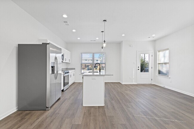 Building Photo - 1800 S Harrison St