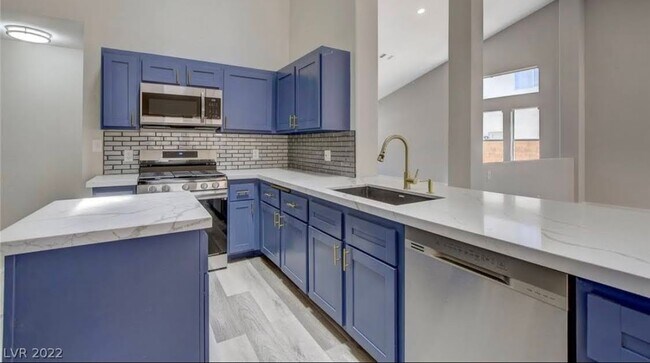 Primary Photo - 1735 Navarre Ln