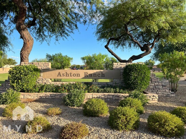 Building Photo - 15012 W Watson Ln